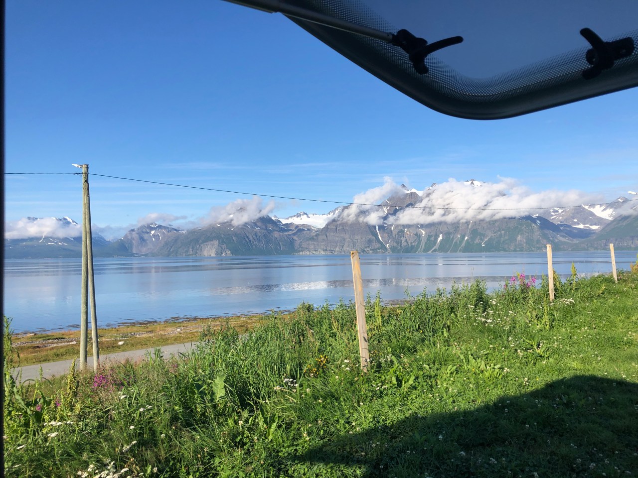 82825D15-B126-4990-9D71-D23CAD687BA5