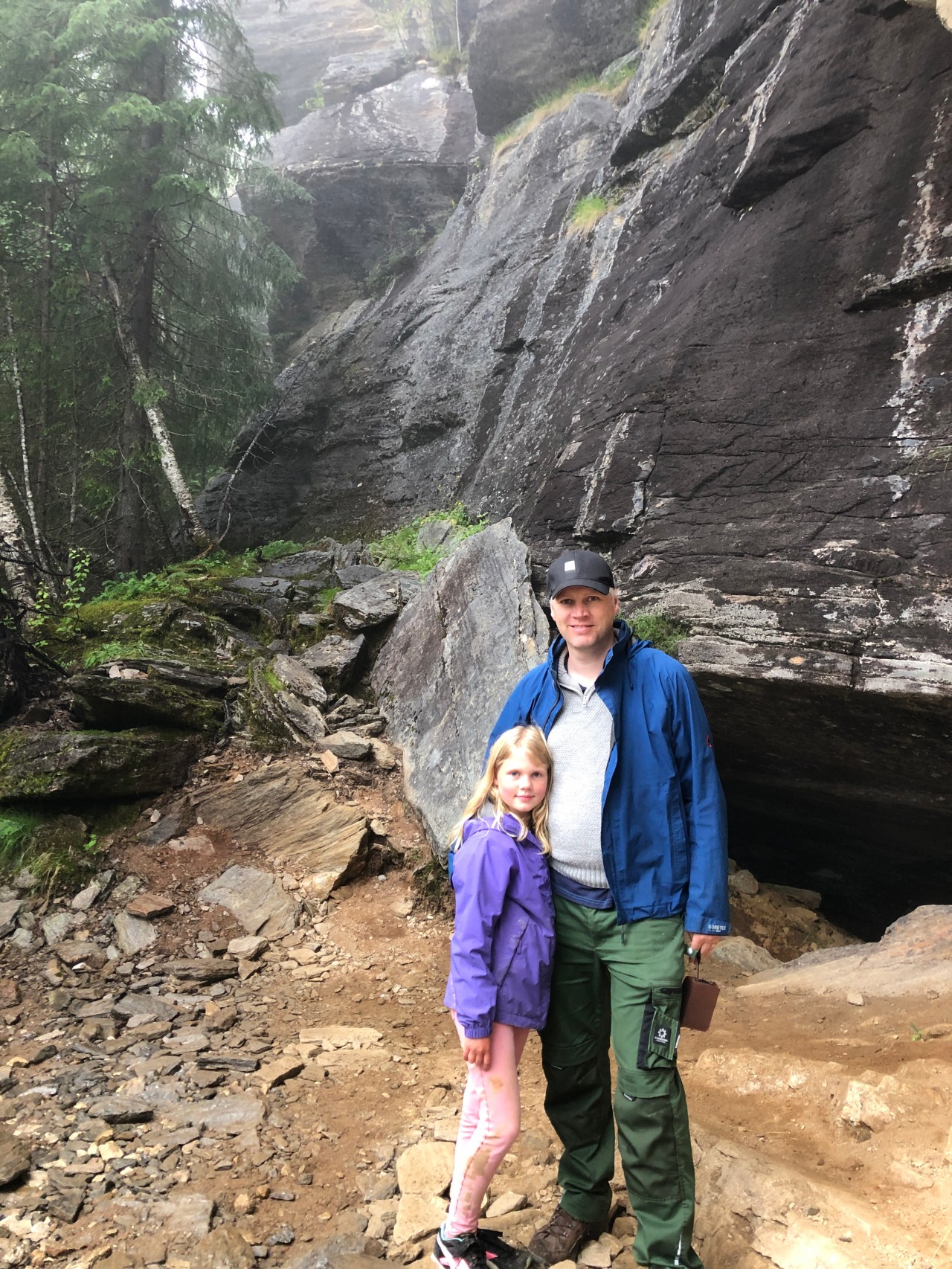 9E137AD4-4F1D-423C-A790-BD938DDA7758