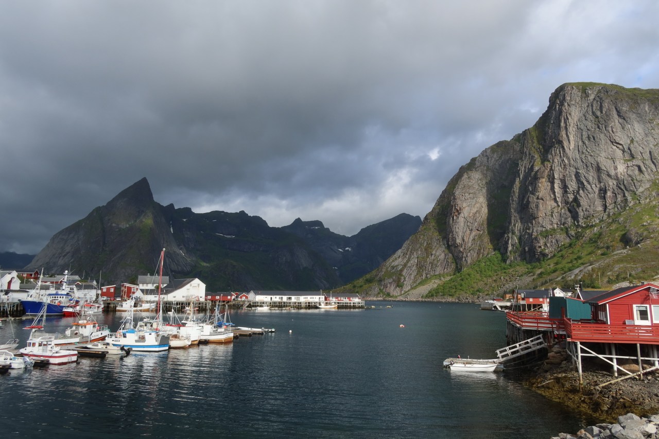 B39E7879-8626-47B8-AE72-69A514AC5E57